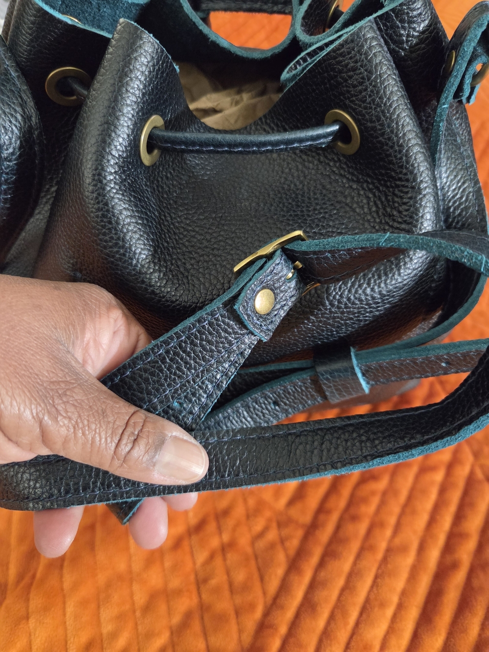 Portland Leather Drawstring Bucket Bag In Boreal Large - Picture 6 of 10